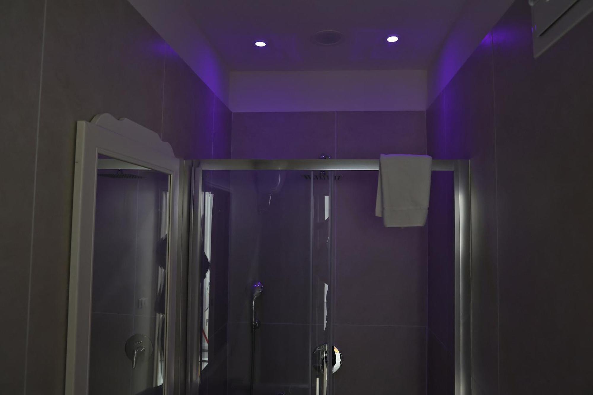 L'Aurora House Apartment Наполи Екстериор снимка
