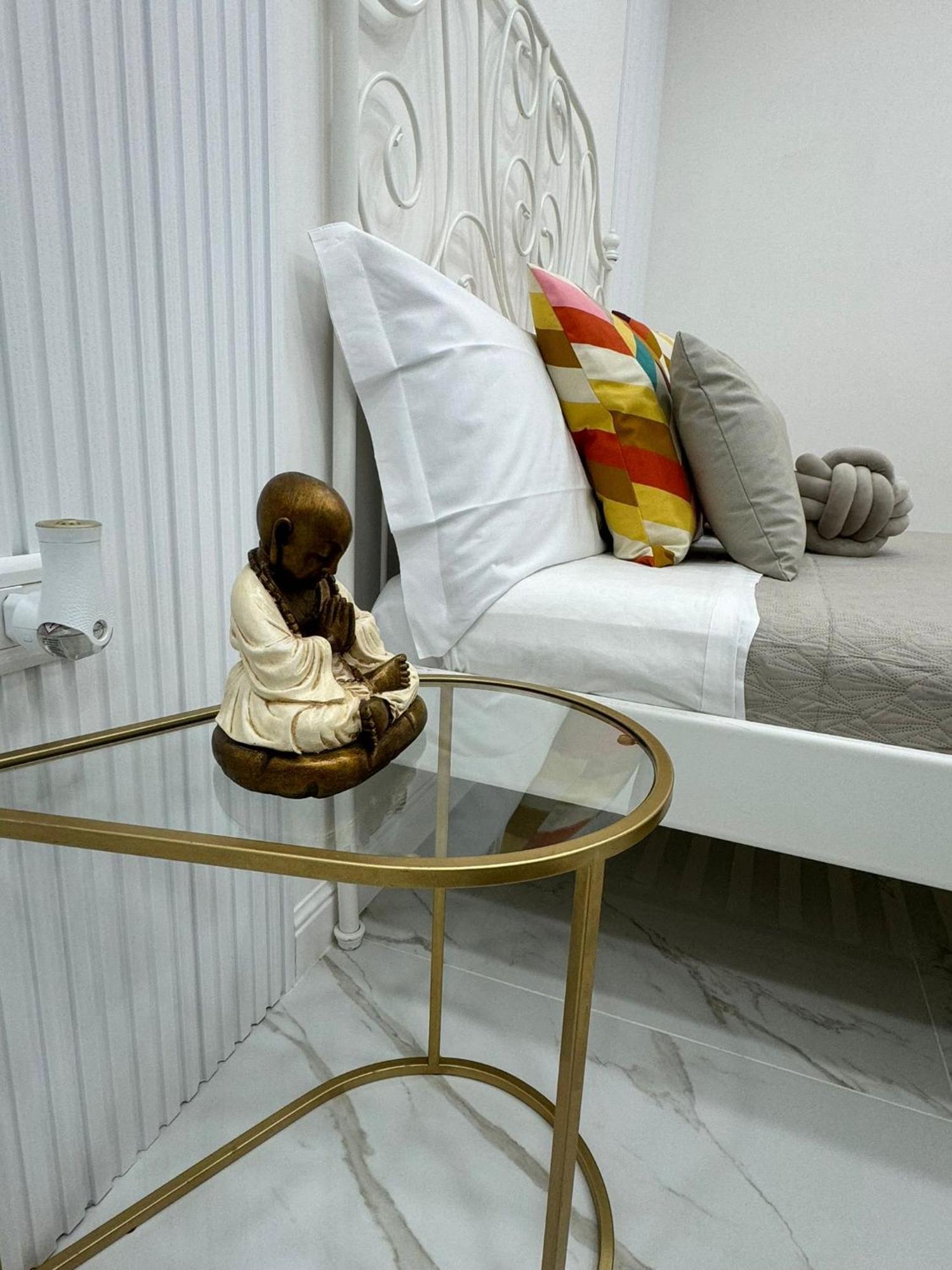 L'Aurora House Apartment Наполи Екстериор снимка