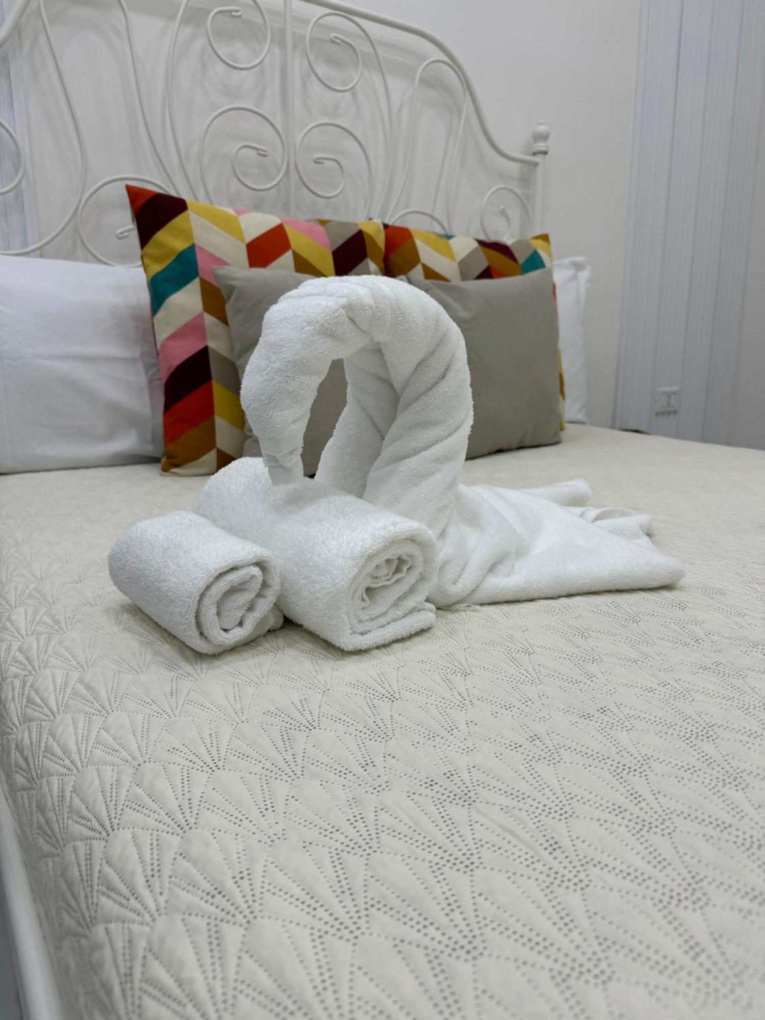 L'Aurora House Apartment Наполи Екстериор снимка